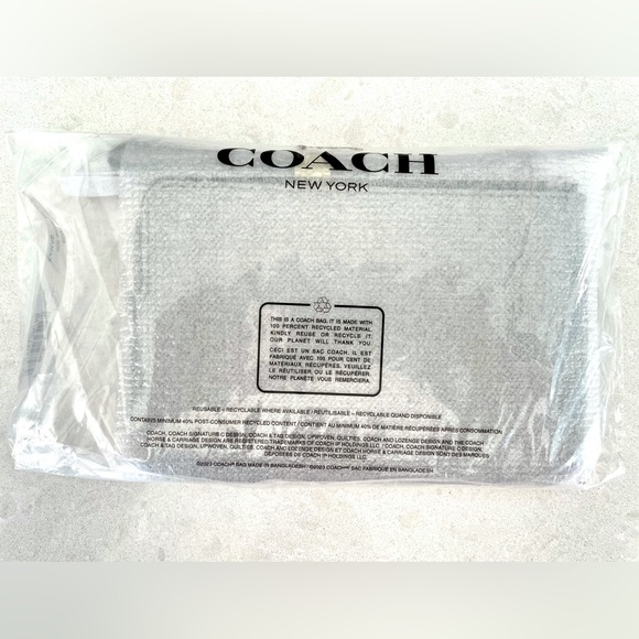 Coach silver metallic wristlet - Picture 7 of 7